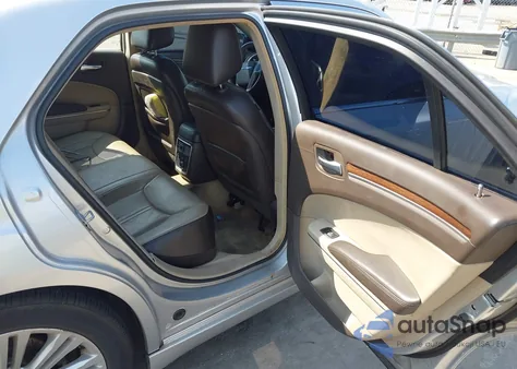 2012 Chrysler 300C Luxury Series из США, поврежденный, VIN 2C3CCAPT4CH253966